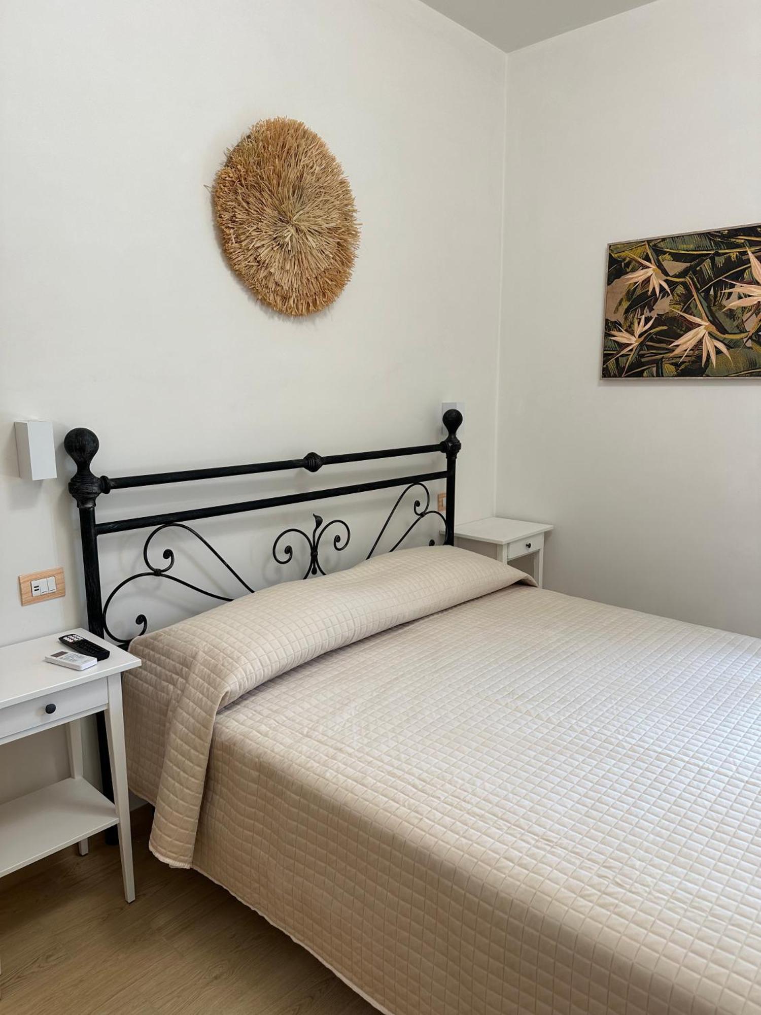 Li Mori Rooms Lizzanello Exterior photo